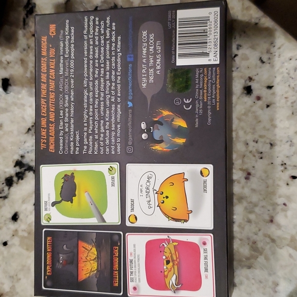 Exploding kittens card game - Picture 4 of 5